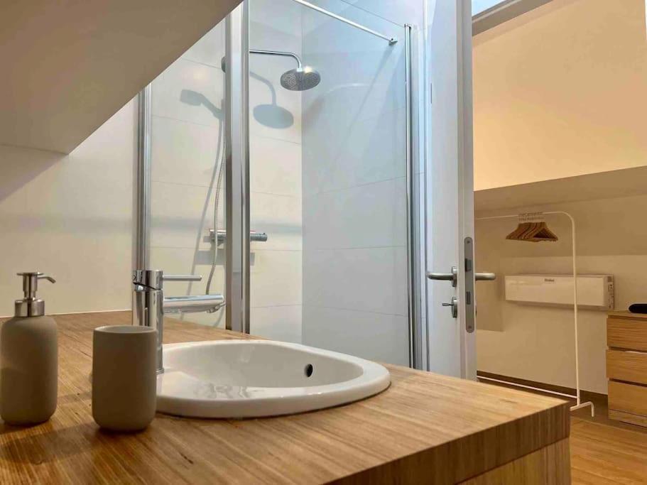 Le Contemporain - Plein Centre, Place Du Marche Appartement